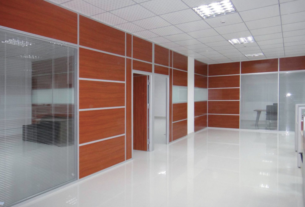 上海办公室装修隔断设计中的注意事项 上海办公室装修隔断设计中的注意事项