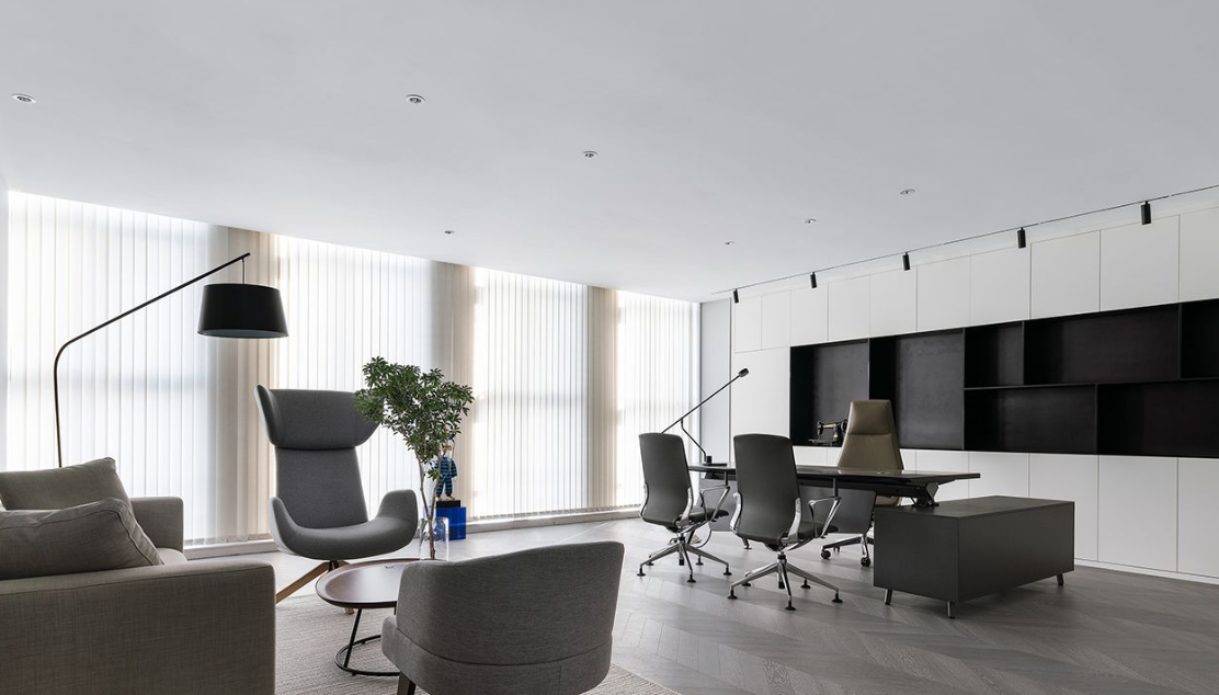 办公室装修设计时如何选择办公家具