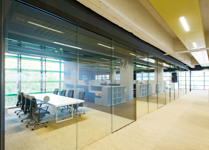 暖色在上海办公室装修中的魅力与影响