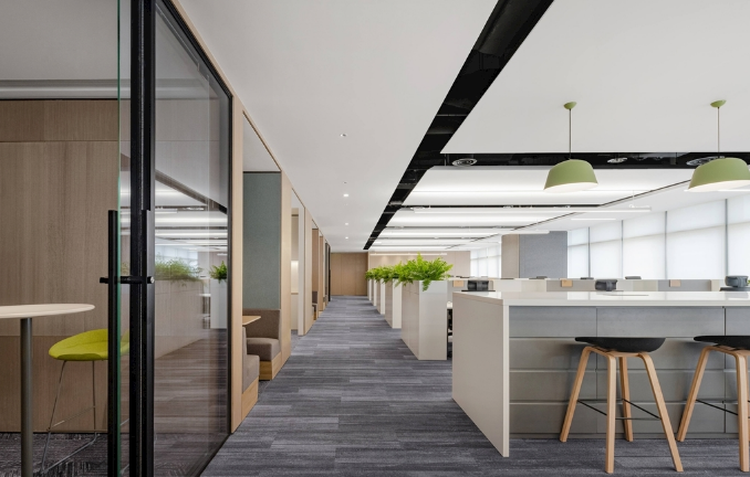 办公室装修设计对实木书柜的色彩选择