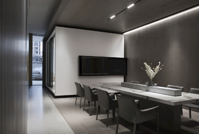 科技风办公室装修设计:打造未来感与实用性的完美结合