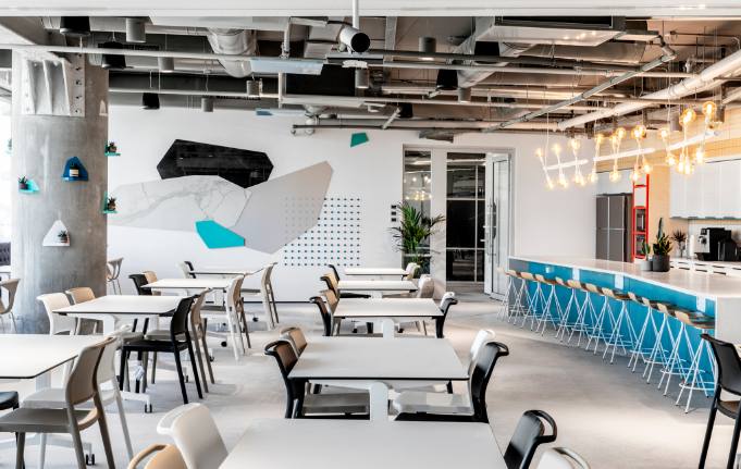 办公室装修设计：蓝色与何色搭配为宜？