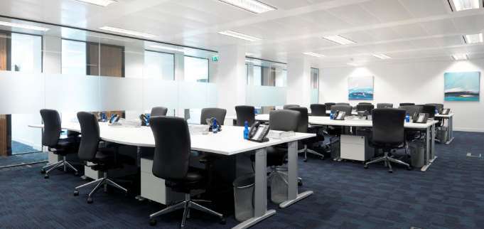 上海办公室装修设计中黑与白的搭配效果