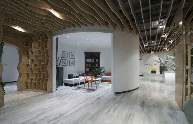 探秘三角龙骨在上海办公室装修设计中的创新应用