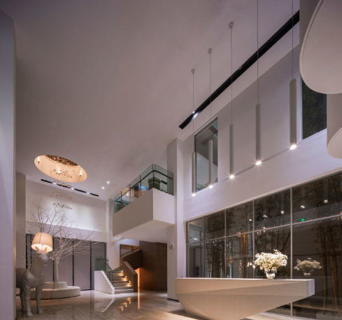 办公室装修设计选择什么图案的满铺地毯好