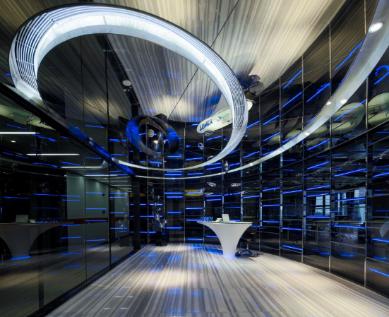 办公室装修设计选择木质书架的效果