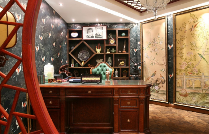 上海办公室装修设计选择原木色木质办公桌的效果