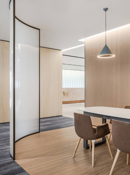 揭秘！上海办公室装修设计，植物选购与摆放的艺术