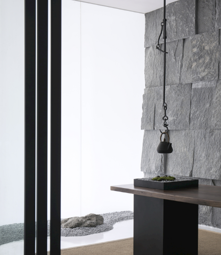 上海办公室装修设计如何运用工矿吊灯